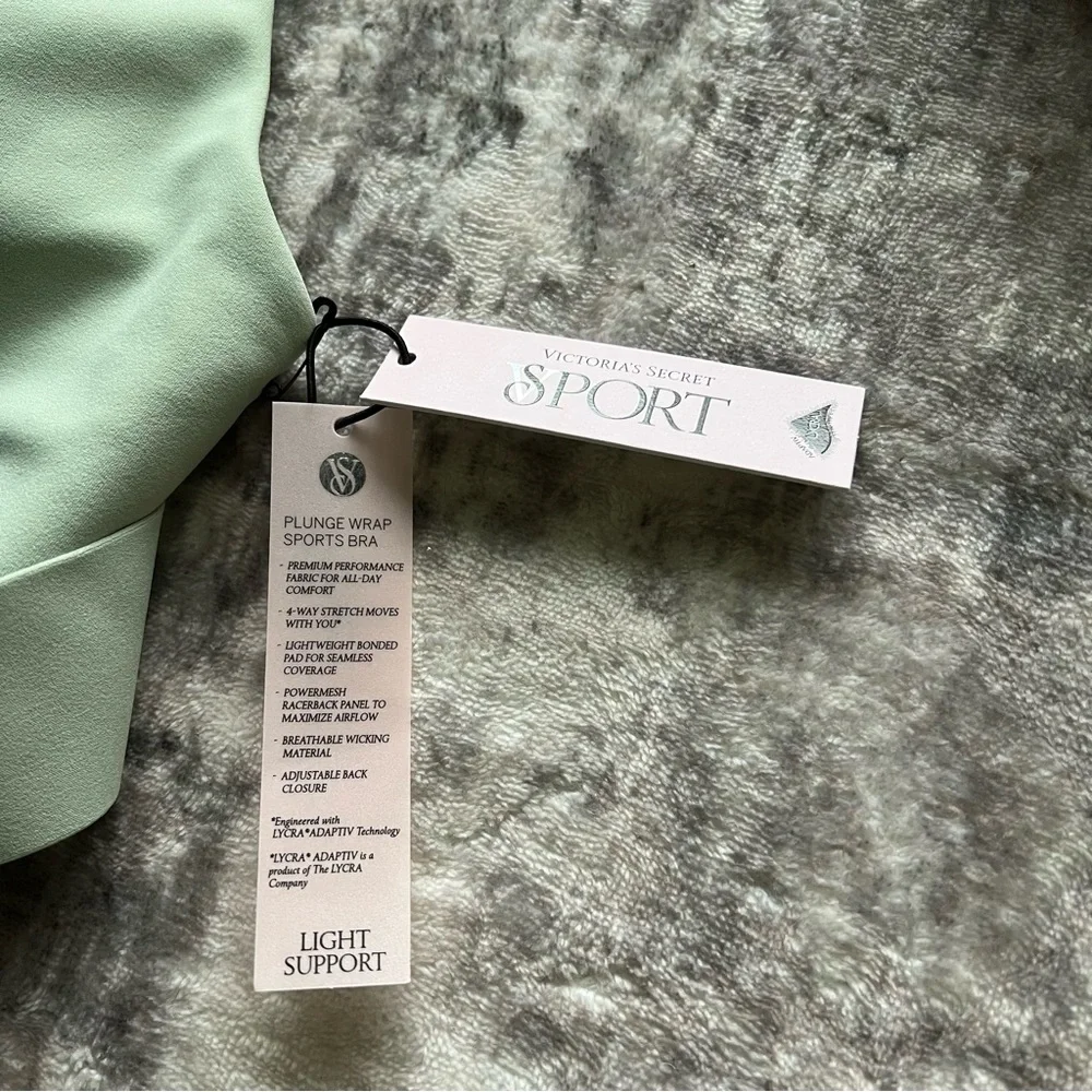 Victoria’s Secret light green plunge wrap sports bra size Medium - Picture 2 of 9
